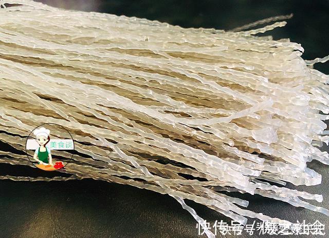 才知道,红薯粉条也有假的,牢记8字选购口诀,轻松识别问题粉条