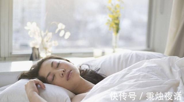 医生|50岁以后经常失眠?医生告知:睡觉前避免这4个行为,或能缓解