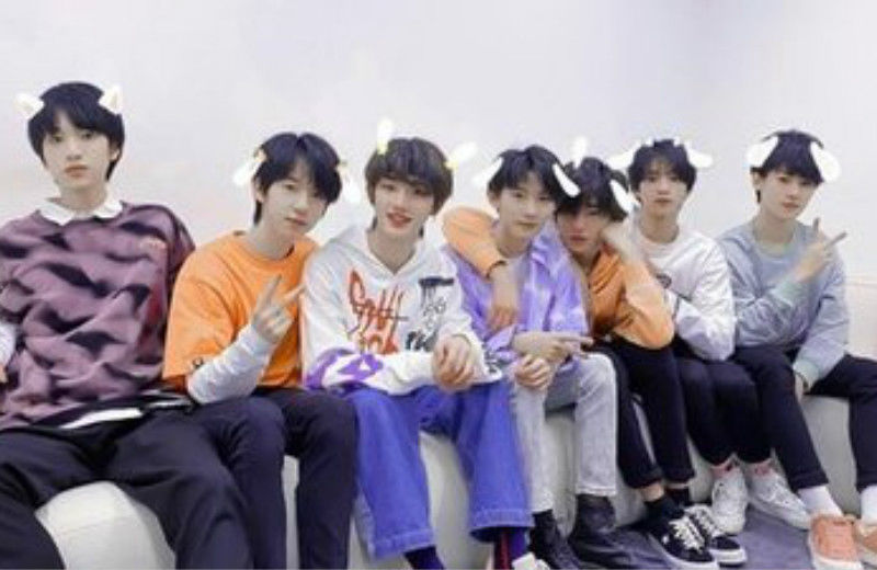 收视|《夏日少年派》全阵容海报发布，以成为收视冠军，能保持下去吗