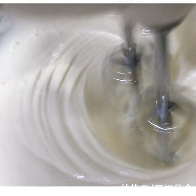 吃着比肉还鲜，嘴馋就吃冬日限定～草莓爆浆蛋糕