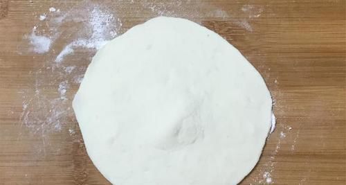 喜欢吃糖饼要关注了，老阿姨教你做红糖饼，好吃解馋，做法简单