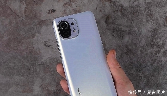 iqoo|三千以下手机别乱买,这四款新机性价比很高,入手不亏还保值!