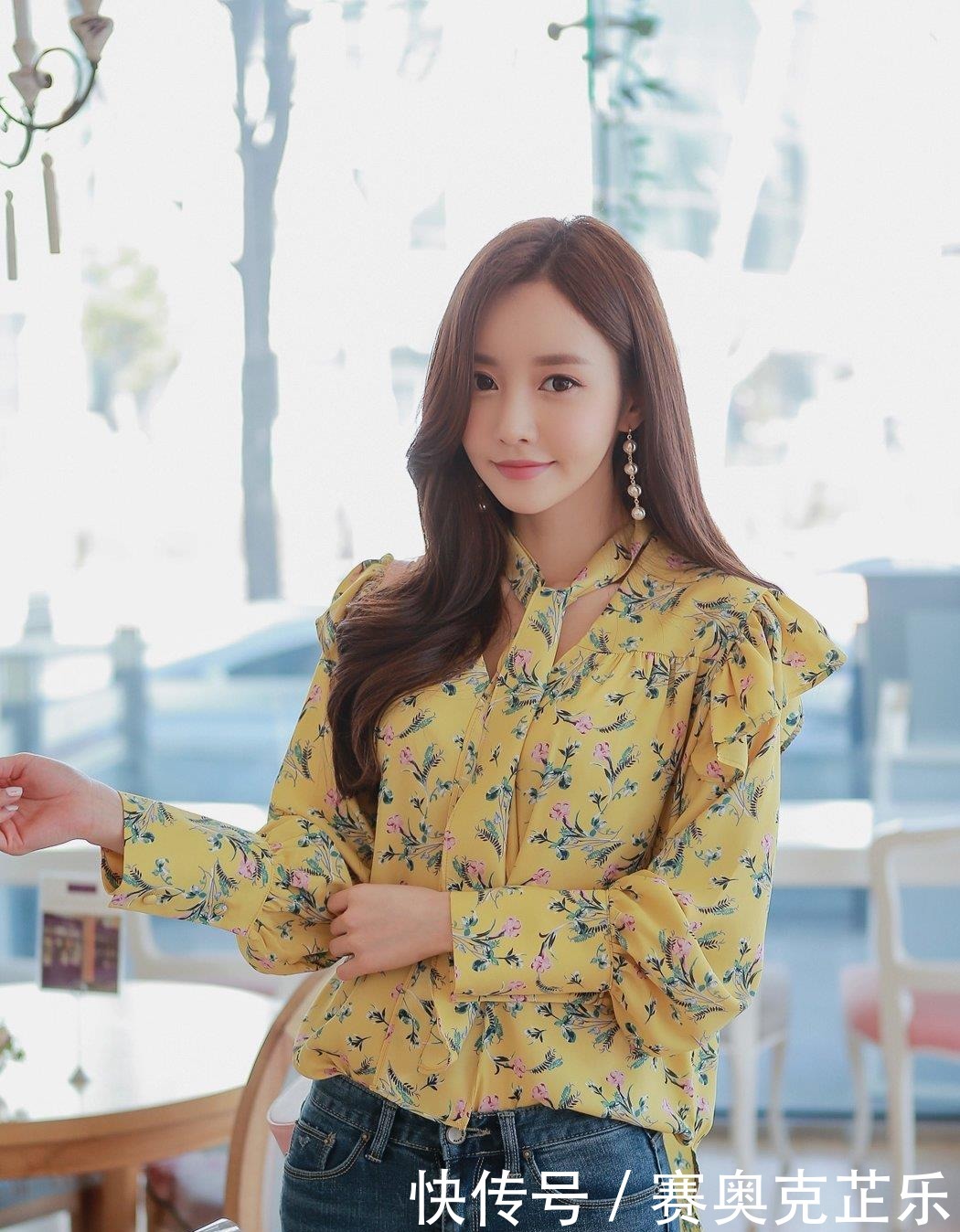 玻彩|孙允珠:春熙芊柳珐琅玻彩褶皱碎花衫!