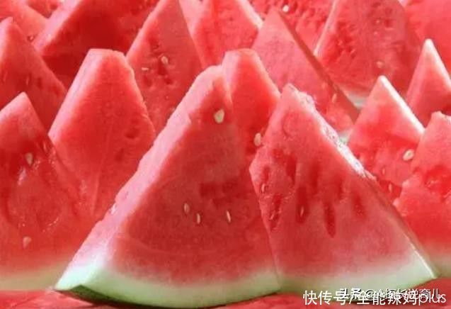 孩子|小宝宝能吃西瓜吗？医生：小于这个年龄要忌口，影响身体健康