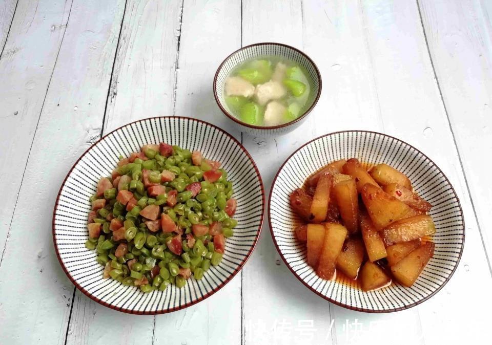 朋友圈晒晚餐，婆婆看到后，连夜转来600元，太尴尬了！