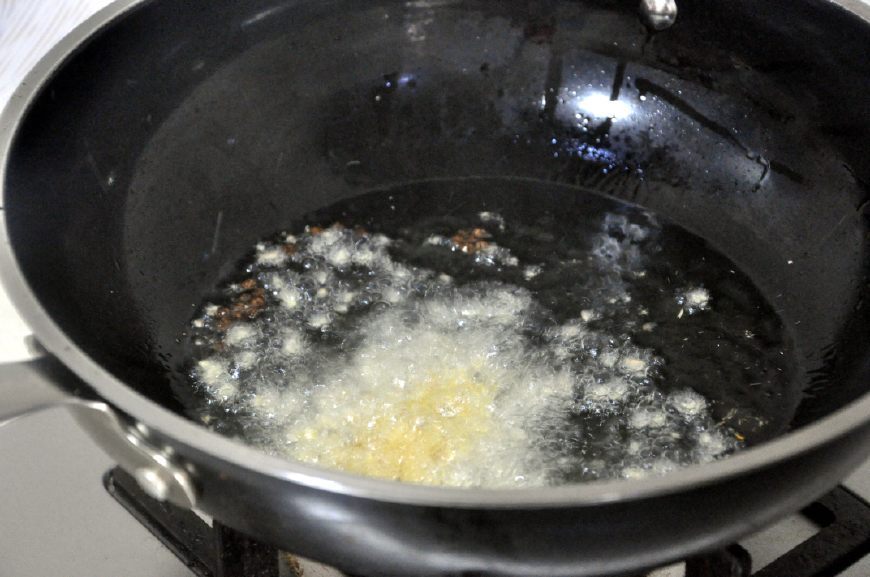 这菜贵是贵点,却是宴客的硬菜,鲜辣爽口,很多人爱吃却不会做