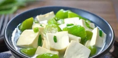 女性想年轻，多吃以下食物，排出宿便，改善便秘，肌肤变细腻