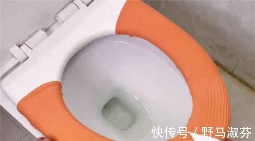 马桶|卫生间马桶垫不用买,一件旧毛衣就能做好几个,方法超简单,学学