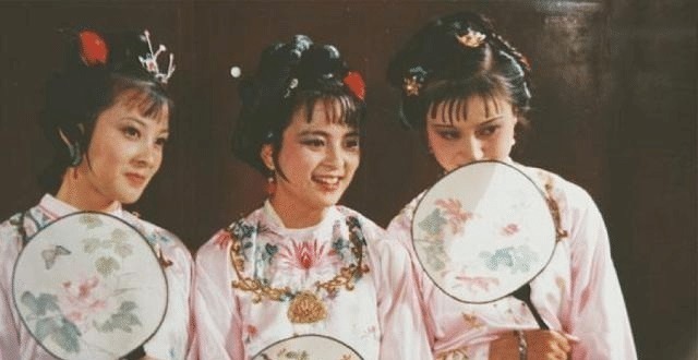 贾府!探春骂王熙凤的话,揭开了李纨的真面目,为自己挣下玫瑰花的诨号