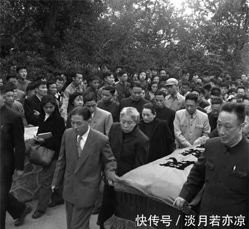 蔡元培$鲁迅葬礼:16大文豪抬棺,北大校长、国母扶棺,送行队伍十几里