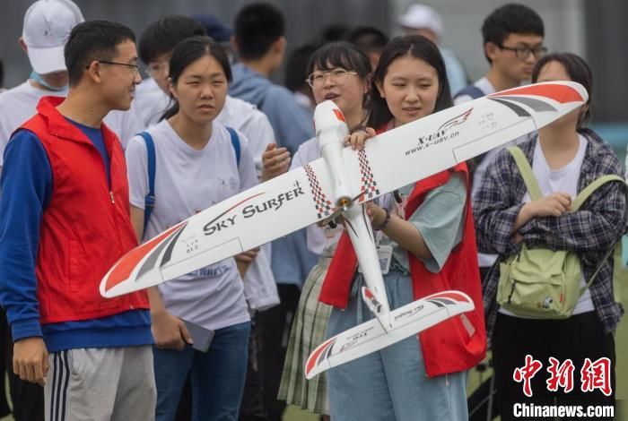 航天梦想|青少年高校科学营走进南京航空航天大学“为爱挑战”