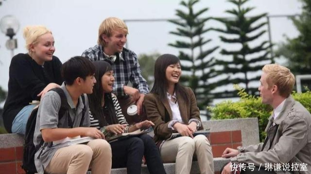 配叫|美国人将李白诗作译成英文,留学生读过原文后:英文版也配叫诗?