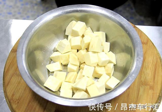 油温|红薯别只会烤着吃了，试试这道麻脸红薯，酥脆甜糯，越吃越想念
