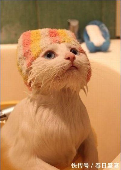 |搞笑段子:小红微微一笑,在自己试卷上写下了小明的名字