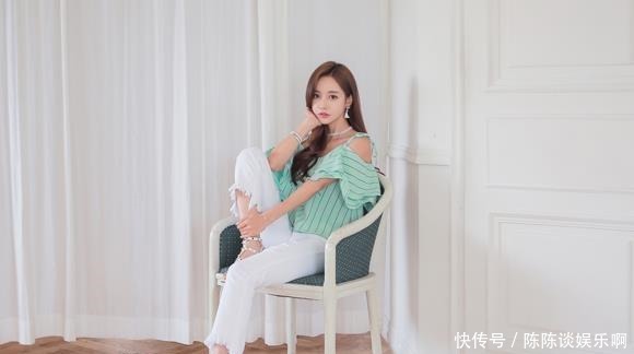 甜美|美女孙允珠 甜美条纹拼荷叶蝴蝶结吊带