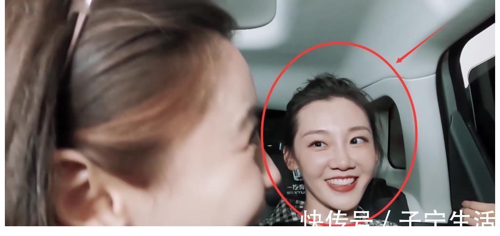 苗苗和baby節(jié)目中多次同框,當(dāng)看到兩人側(cè)臉時,才發(fā)現(xiàn)原來鄭愷眼光真毒