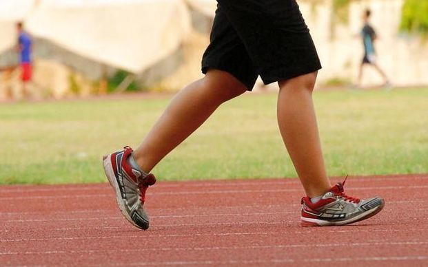 男孩|14岁男孩1年长个15CM，医生：坚持做这件事，孩子长高个发育好