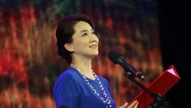撒贝宁|央视最难请的主持人，主持功底甩董卿好几倍，年过半百却成这样