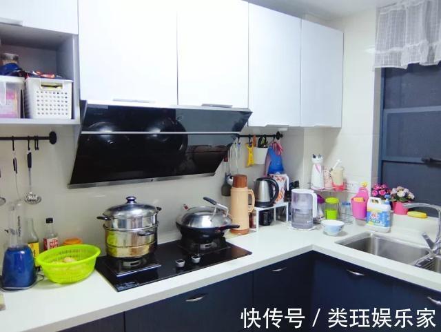 客餐厅|老婆坚持在沙发背后“打矮柜”，挤出小书房！聪明极了，晒晒全屋