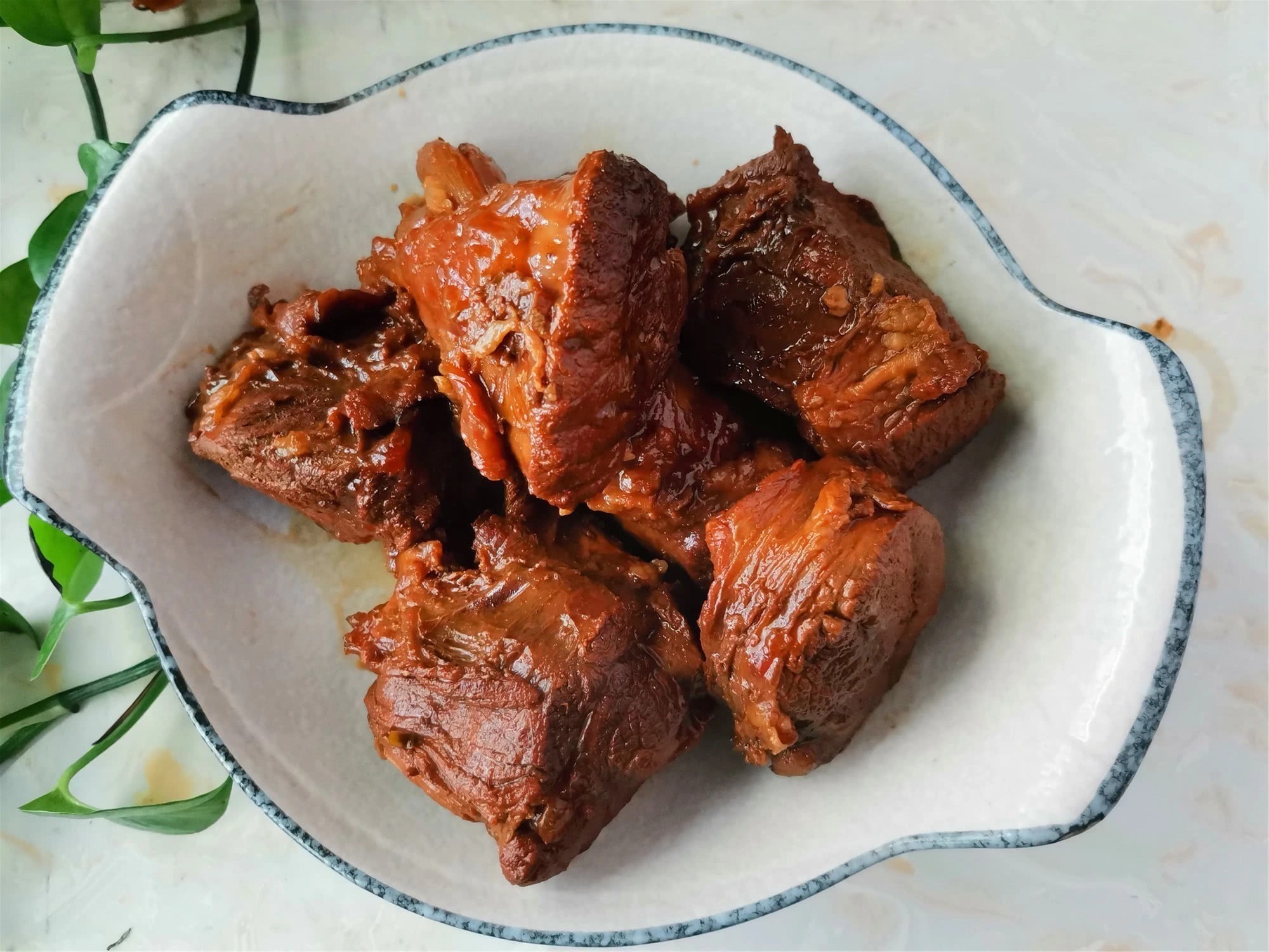 这道菜肴，自古以来就是喝酒人最喜爱的下酒硬菜，教你家常做法