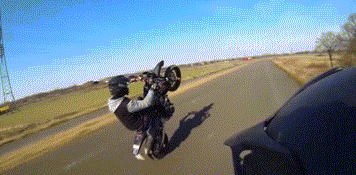 |搞笑GIF趣图:妹子拍照很赞,用这样的姿势好看的都是大长腿