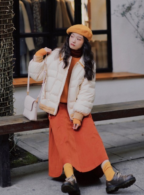 半身裙|小个子女生的冬季穿搭,羽绒服搭配半身裙显高显瘦,青春感满分!