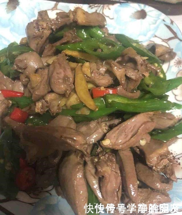 菜市场|鸡身上“最有价值”的部位,肉贩子留着自己吃,一个鸡就一个