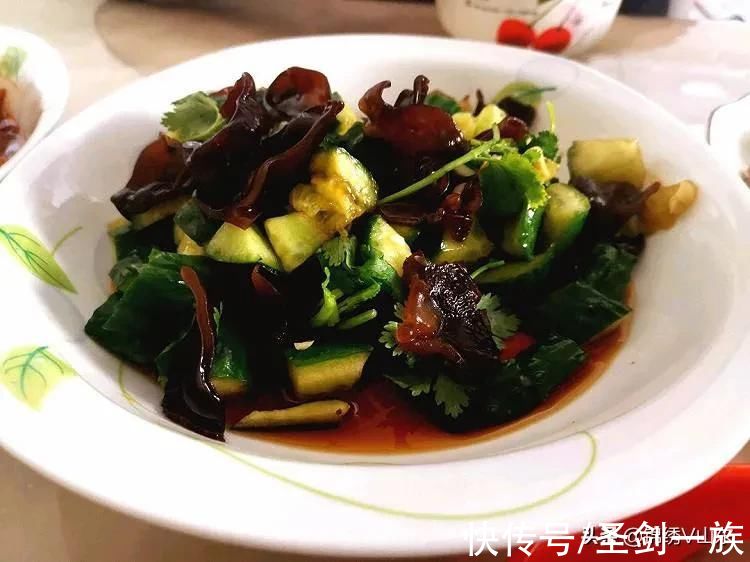 天冷吃饭别发愁,这12道家常菜别错过,简单易上手,好吃又热乎