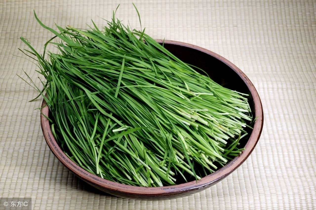 这个馅饼百吃不厌，皮不发硬，馅不流汤，方法简单没得说！