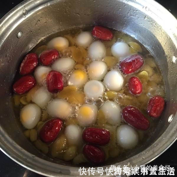 小馋猫|它称天然“黄体酮”,成本5元,早晚喝一碗,养颜润肤,雀斑消失