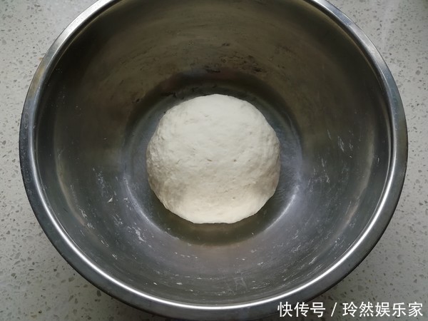 想吃柔软早餐饼,不用开水烫面,也不用加鸡蛋,教您最简单的方法