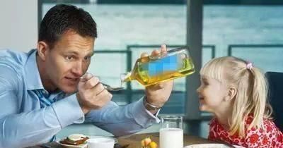 meg9岁男孩排不出尿,查出肾衰,医生说孩子这几处不能随便打