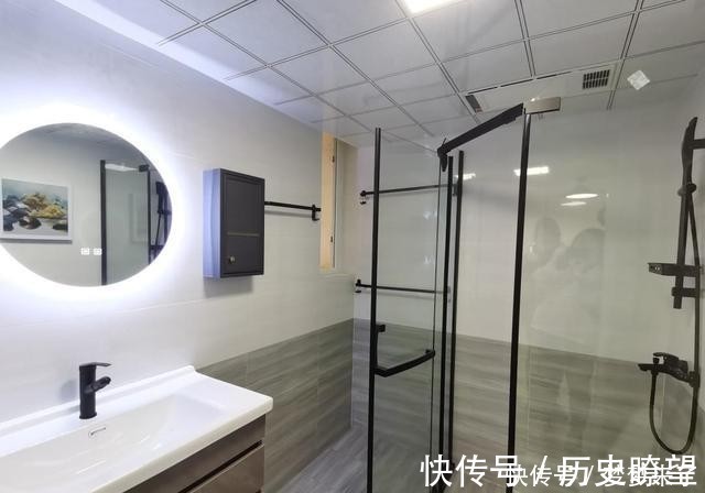 屋主|看她家极简装修,全屋舍弃吊顶,电视墙不做造型,还没家具很漂亮