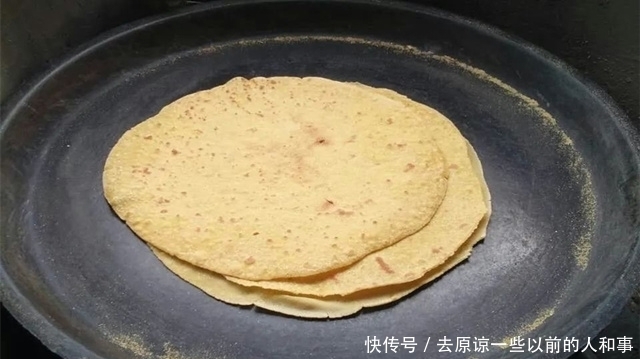 别的地方吃不到的美食，定兴“棒子面儿饼”！