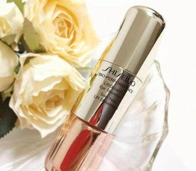 超补水保湿的眼霜推荐：让你的眼周肌肤呈现柔滑弹润，水莹剔透