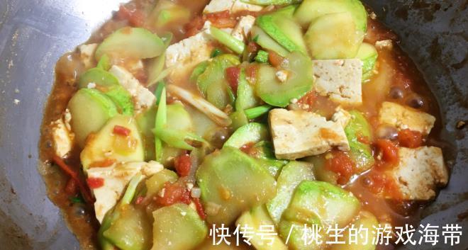 西葫芦|“夏吃瓜”，4种瓜类蔬菜要常吃，2种“毒瓜”不能吃，好顺利度夏