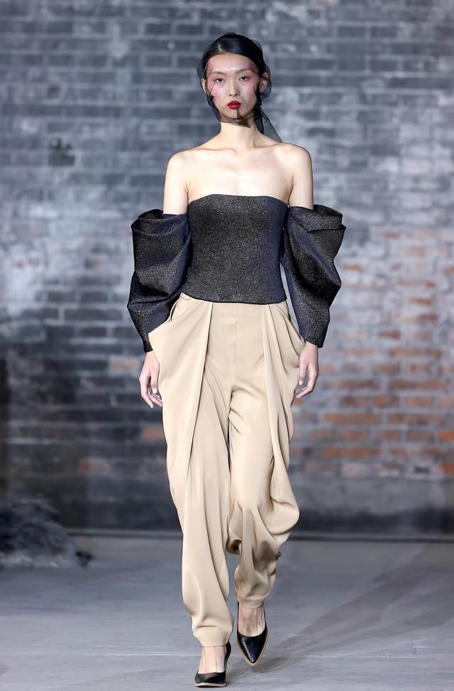 王玉涛|“Beautyberry·王玉涛时装发布会”在京举行