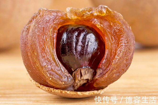 大夫|妇科大夫女人到了45岁,常用4种中药泡水喝,补气血、养子宫