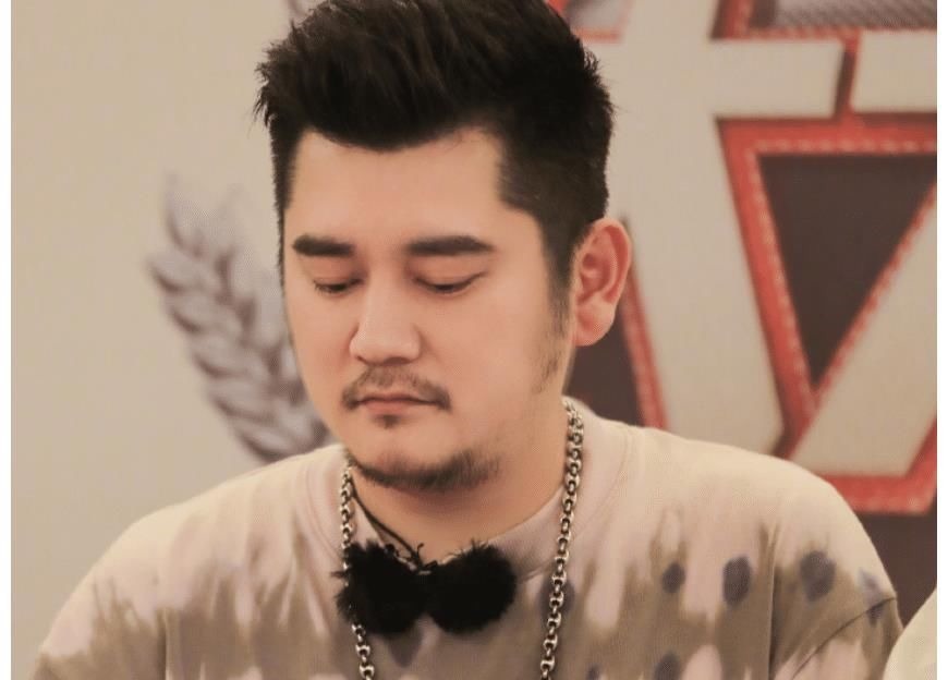 主持人必须持证上岗，王一博身份变嘉宾，明星拼学历的时代到了