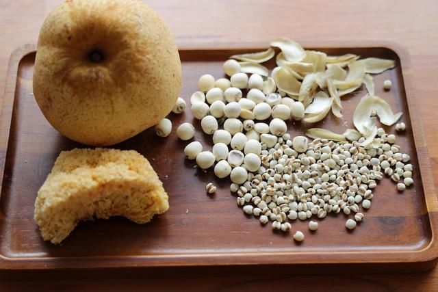 丑耳|防秋燥，这道汤水要多喝，清热下火，丝滑好喝，熬一锅全家都爱喝