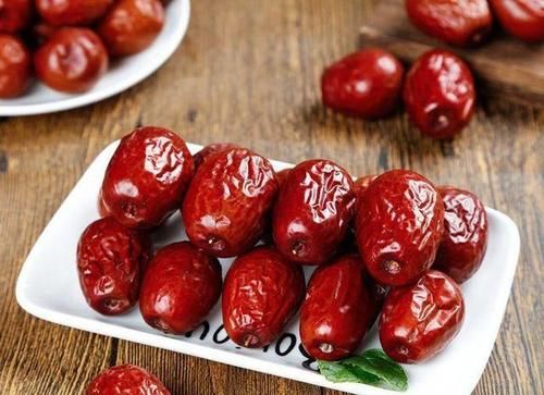 维生素c|女性的更年期，一般会持续多少年？吃什么食物对更年期女性有帮助