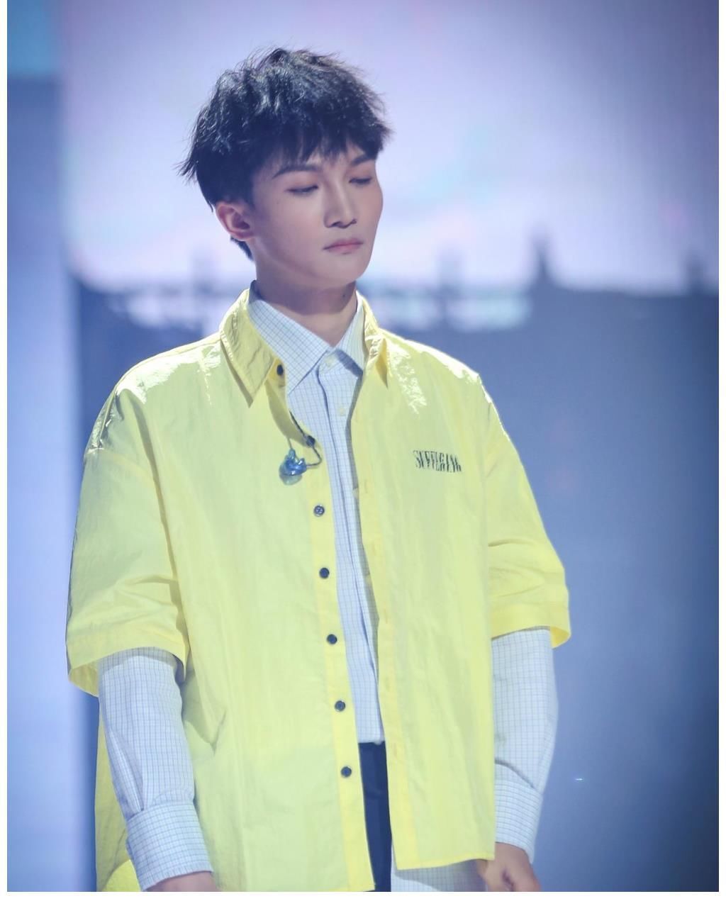 离谱！拿周深对比学员，那英是“情商低”还是氛围担当？