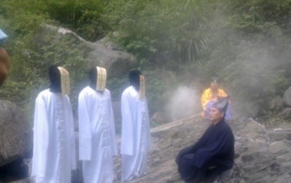 赶尸术$最后的“赶尸匠”,当场演示赶尸过程,揭秘湘西赶尸术的神秘面纱