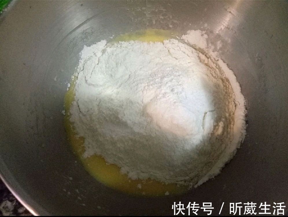 蛋糕体|不用打发，简单几步就能做好的小甜点，大人孩子都爱吃