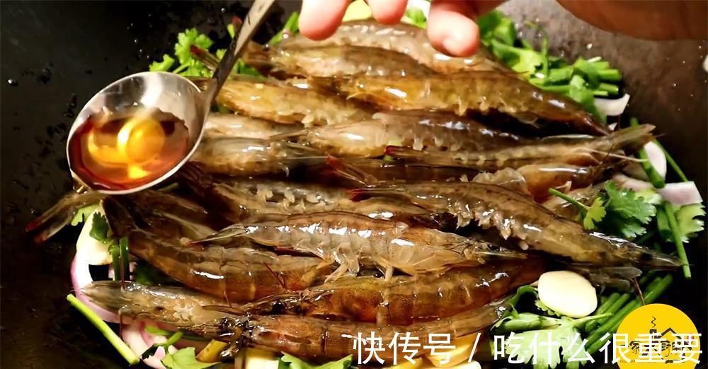 渔民|老渔民教我一招,不加一滴水,煮出的白灼虾比饭店还好吃