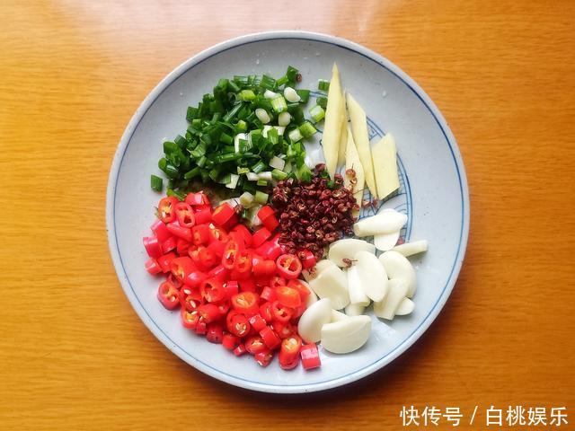 每年年夜饭,这道硬菜我家必做,色香味俱佳,上桌总是最先光盘