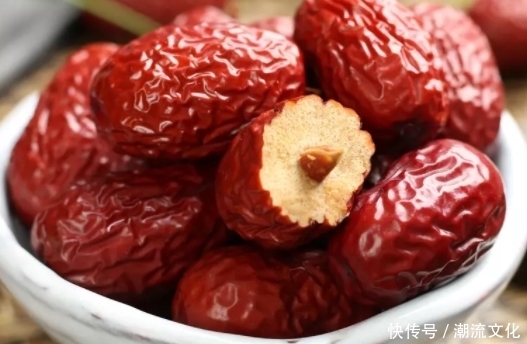 皮肤|红枣和此物搭配,每天一碗,睡眠好了,白发变黑发,皮肤更红润