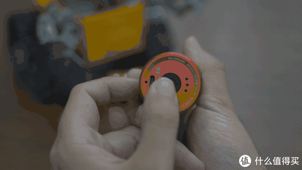 评测|网红产品都是智商税？云康宝金属迷你筋膜枪对比网红迷你筋膜枪评测