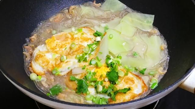 天冷了,这3样食材一起炖着吃美极了!营养足味道鲜,又香又解馋