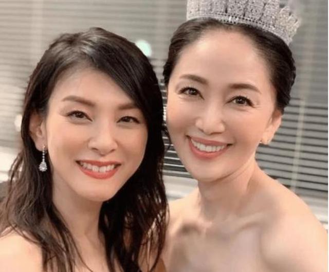 S型|80后“辣妈”意外走红,S型曲线让人羡慕,网友:运动成就了她